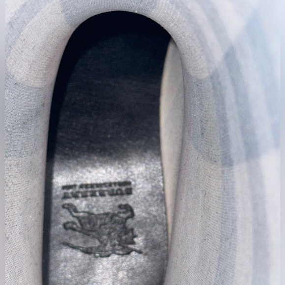 TALL CLASSIC BURBERRY RAIN BOOTS - Picture 12 of 14